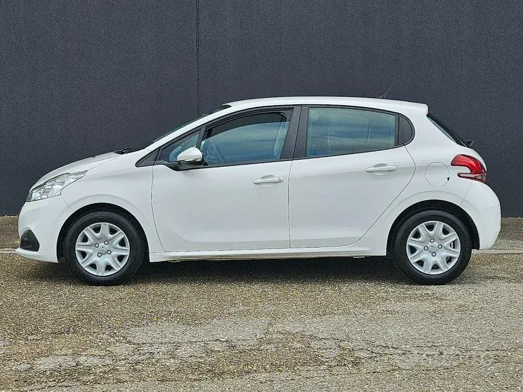 Usata Peugeot 208 102 CV (75 kW) 2020 Bianco Utilitaria