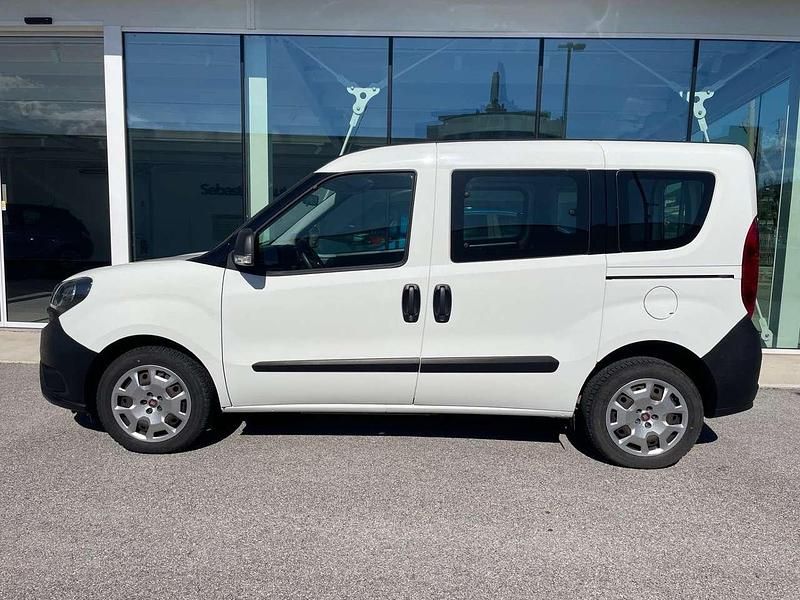 Usata Fiat Doblò Easy 95 CV (69 kW) 2019 Bianco Monovolume