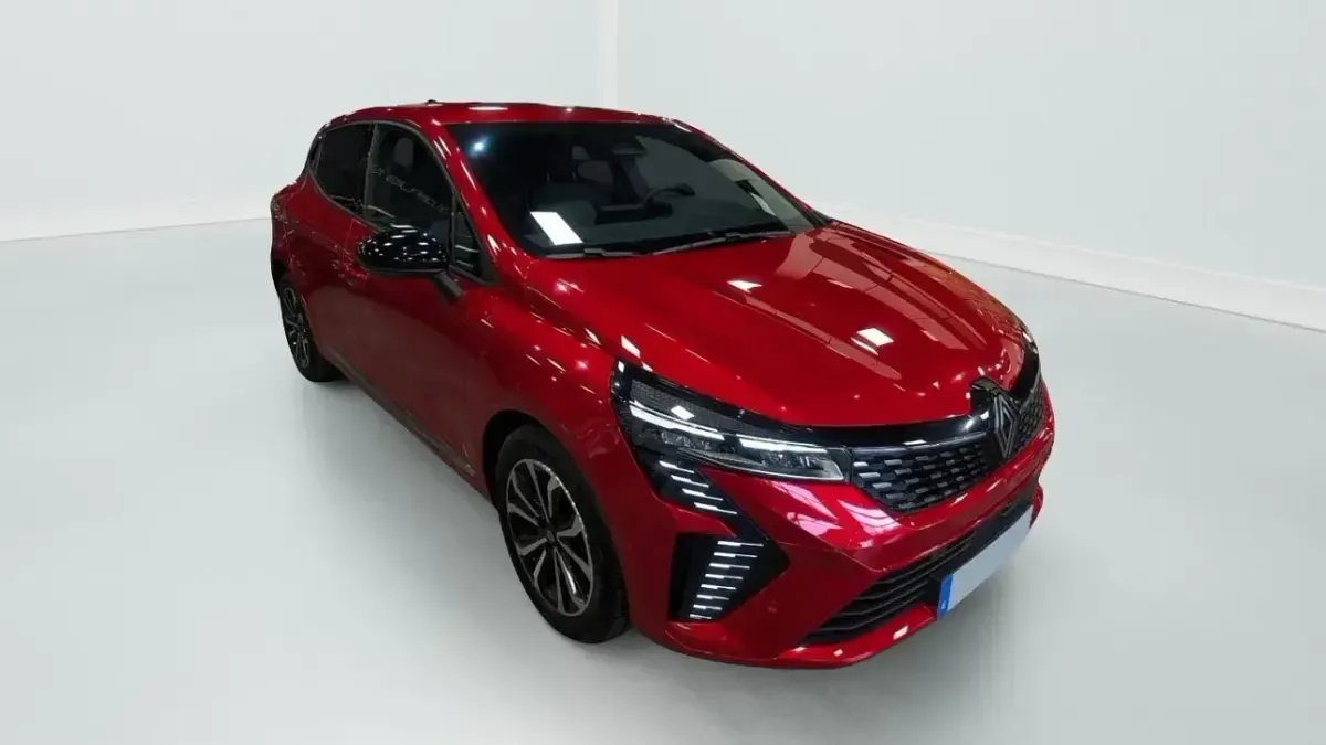 Usata Renault Clio 101 CV (74 kW) 2025 Rosso Utilitaria