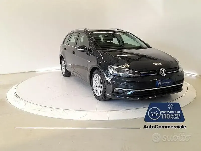 Usata VW Golf VII Executive 131 CV (96 kW) 2019 Station wagon