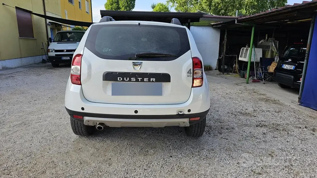 Usata Dacia Duster 109 CV (80 kW) 2016 Bianco SUV