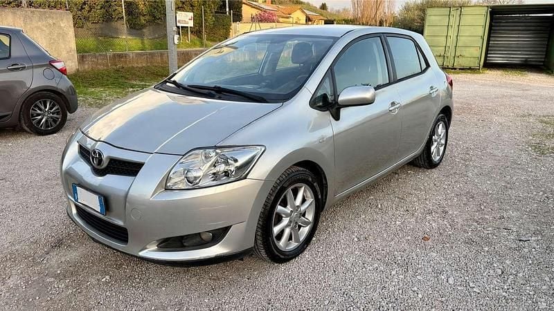Usata Toyota Auris Sol 90 CV (66 kW) 2007 Utilitaria