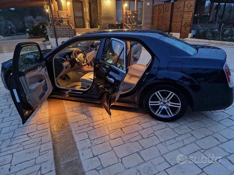 Usata Lancia Thema 190 CV (139 kW) 2013 Blu Berlina