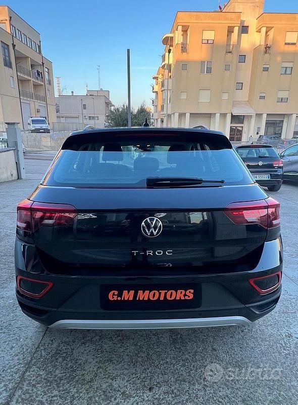 Usata VW T-Roc Life 116 CV (85 kW) 2022 Nero SUV