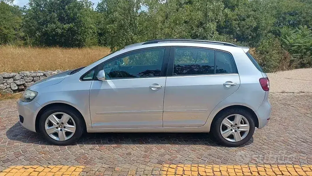 Usata VW Golf Plus Cross 105 CV (77 kW) 2010 Grigio Berlina