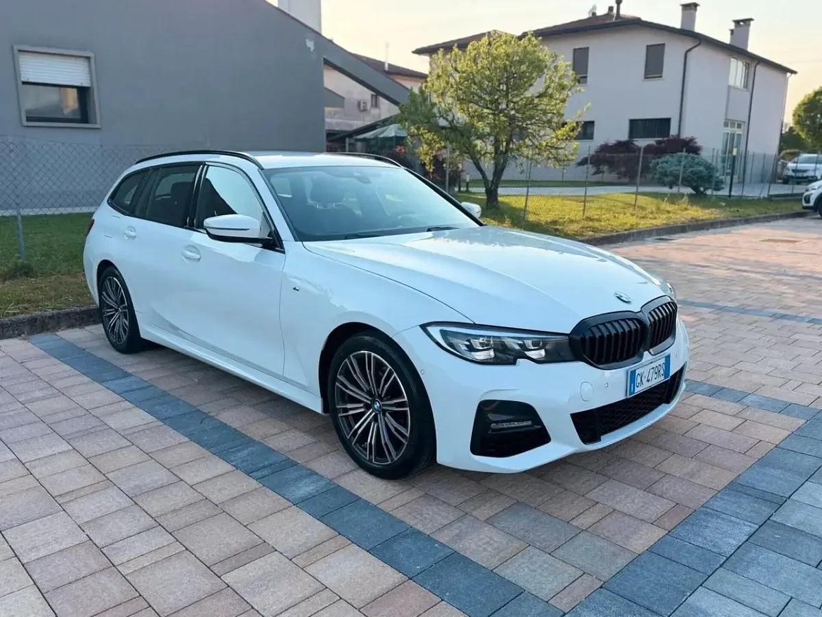 Usata BMW 320 M Sport 190 CV (139 kW) 2022 Bianco Station wagon