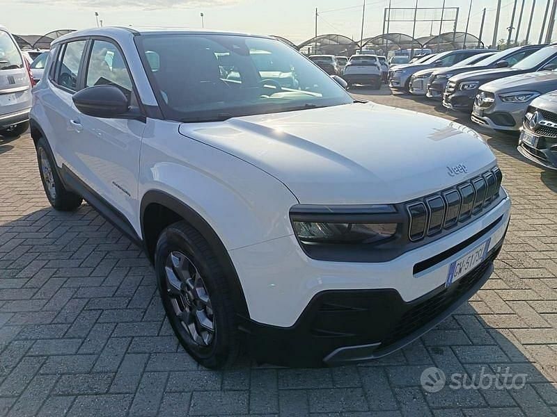 Usata Jeep Avenger Longitude 101 CV (74 kW) 2025 Bianco SUV