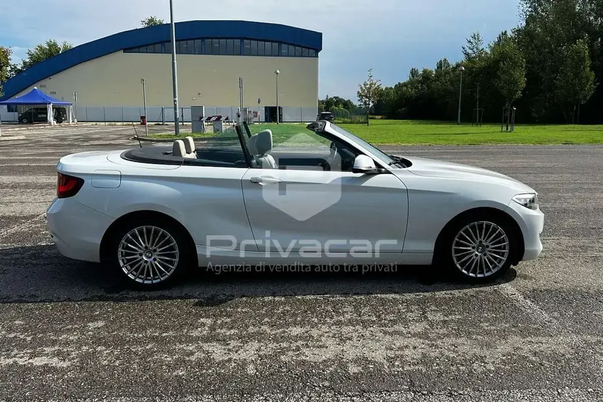 Usata BMW 218 Advantage 150 CV (110 kW) 2015 Bianco Cabrio
