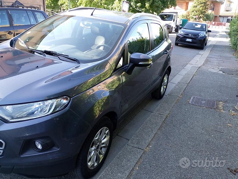 Usata Ford Ecosport 125 CV (91 kW) 2015 Grigio SUV