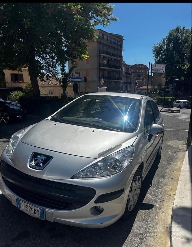 Usata Peugeot 207 70 CV (51 kW) 2010 Grigio Utilitaria
