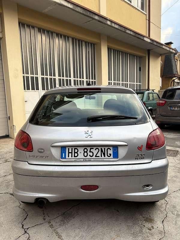 Usata Peugeot 206 75 CV (55 kW) 2006 Grigio Berlina