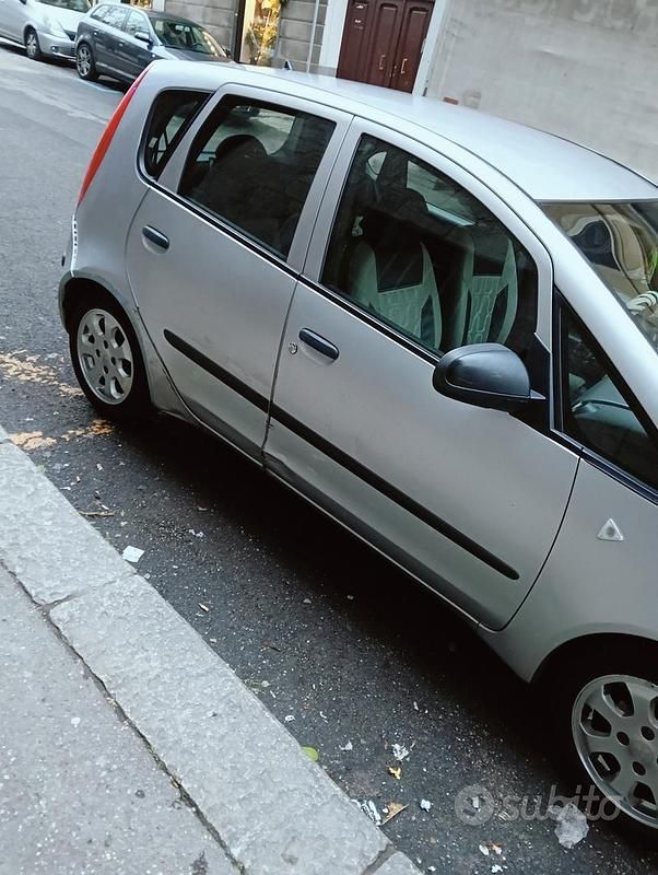 Usata Mitsubishi Colt 2009 Grigio Utilitaria