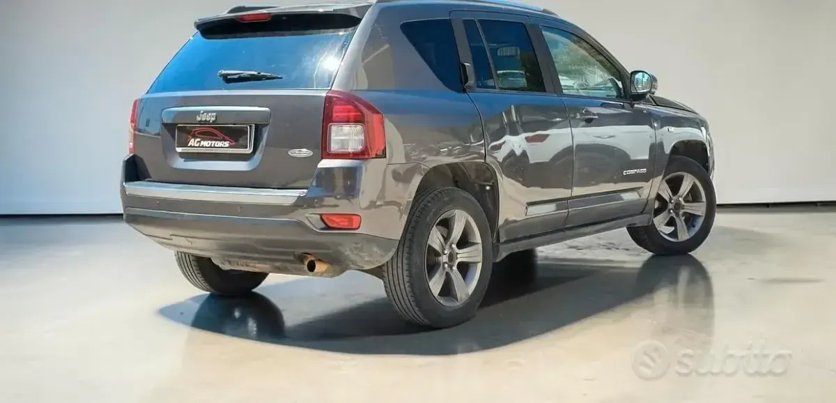 Usata Jeep Compass North 156 CV (114 kW) 2014 Grigio SUV
