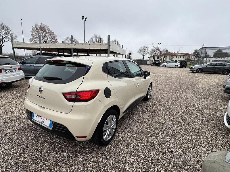 Usata Renault Clio IV 90 CV (66 kW) 2017 Bianco Berlina