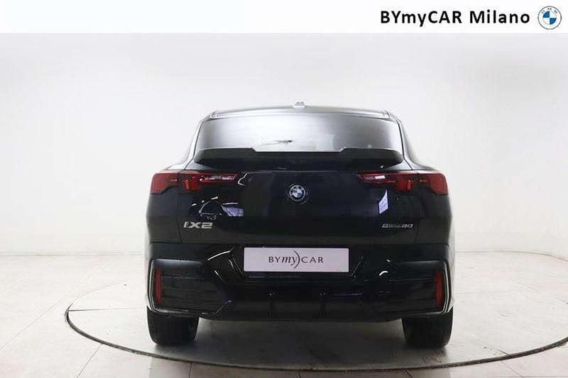 Usata BMW iX2 M Sport 150 kW (204 CV) 2025 Nero zaffiro SUV