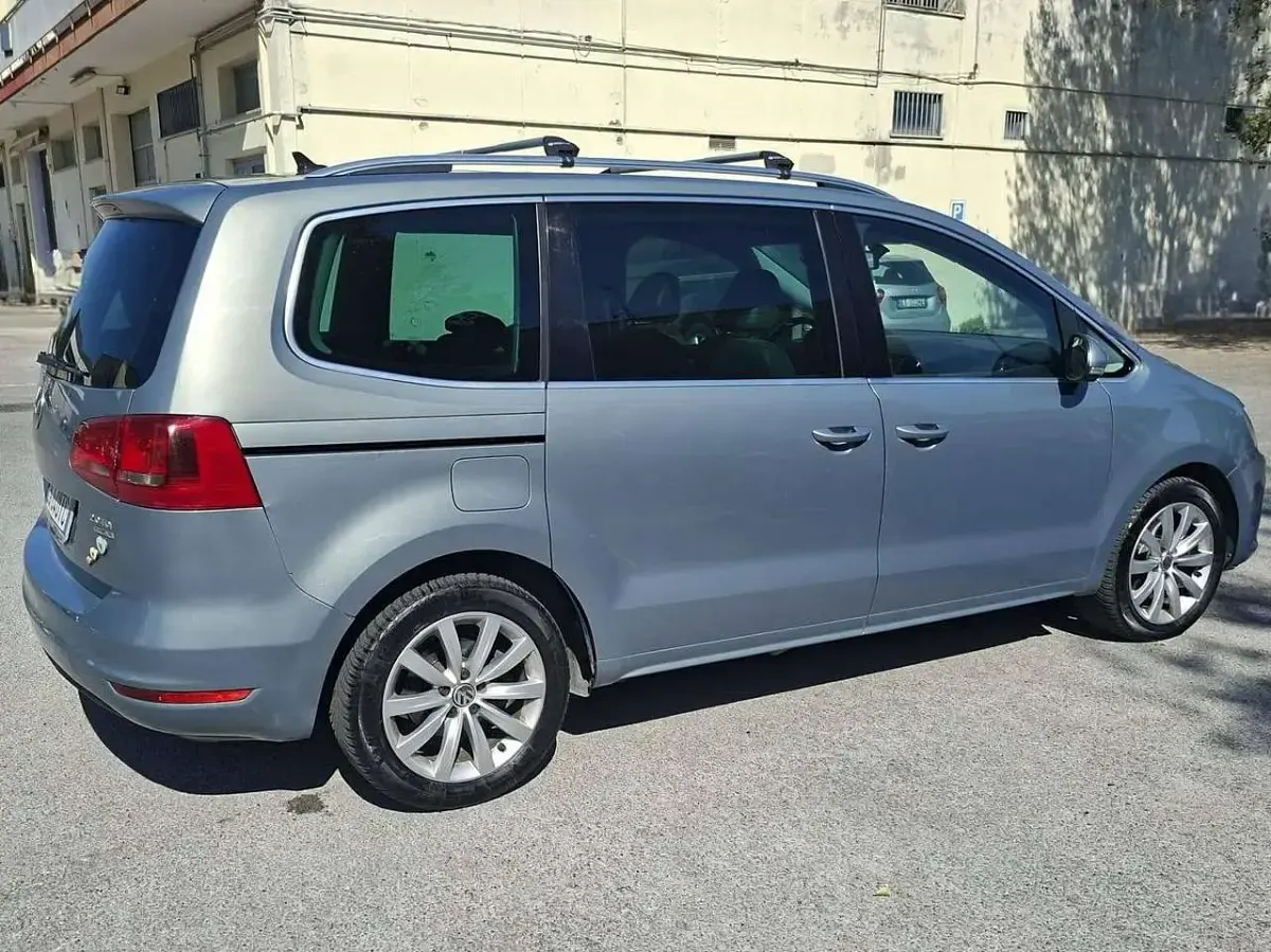 Usata VW Sharan Comfortline 140 CV (102 kW) 2011 Grigio Monovolume
