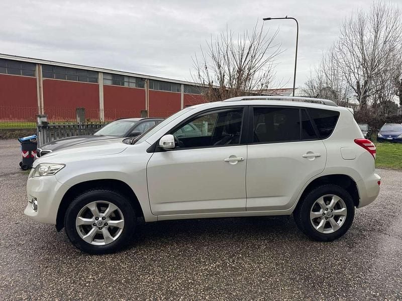 Usata Toyota RAV4 158 CV (116 kW) 2010 Bianco SUV