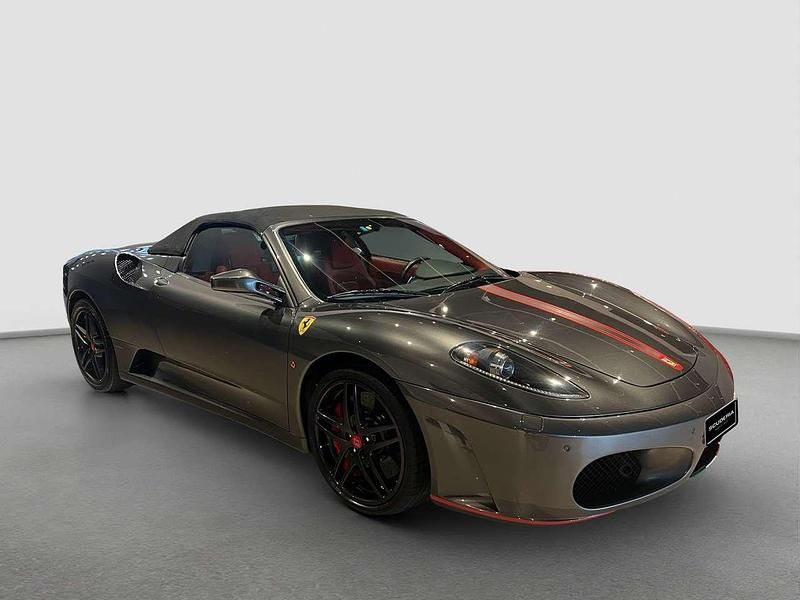 Usata Ferrari F430 489 CV (359 kW) 2007 Grigio silverstone Cabrio