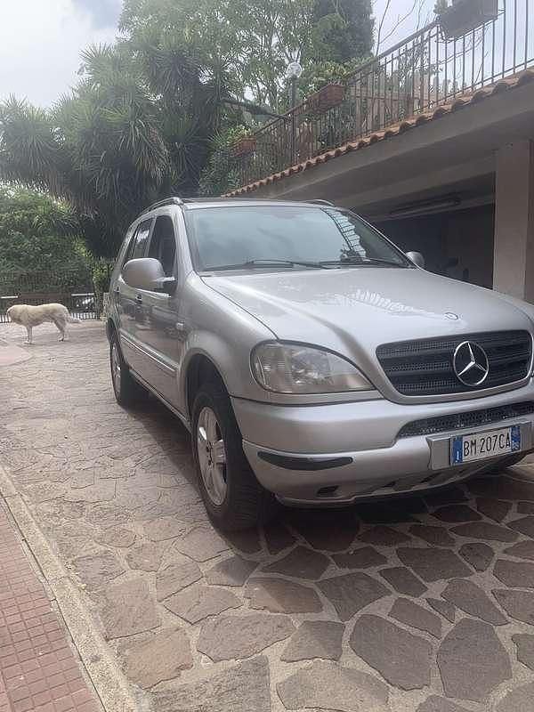 Usata Mercedes ML320 218 CV (160 kW) 2000 SUV