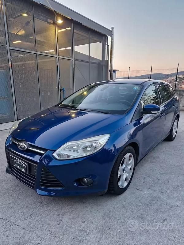 Usata Ford Focus 115 CV (84 kW) 2014 Blu Station wagon
