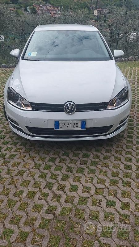 Usata VW Golf VII Highline 125 CV (91 kW) 2013 Bianco Berlina