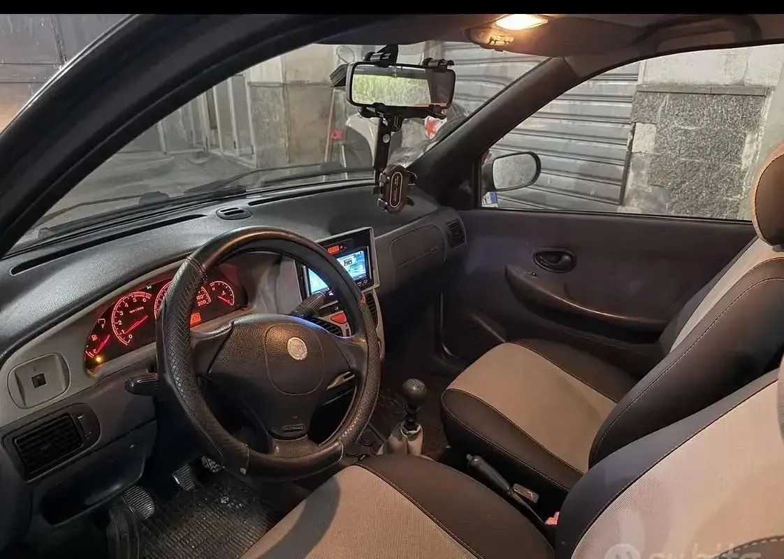 Usata Fiat Strada 109 CV (80 kW) 2004