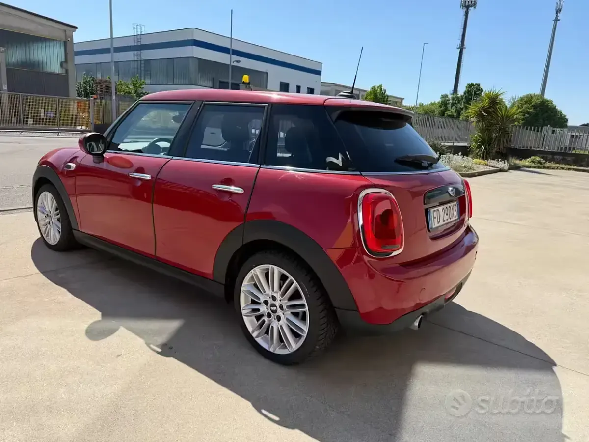 Usata Mini Cooper D 116 CV (85 kW) 2016 Other Utilitaria