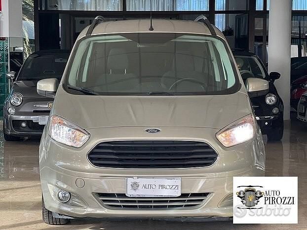 Usata Ford Tourneo 75 CV (55 kW) 2016 Grigio Monovolume