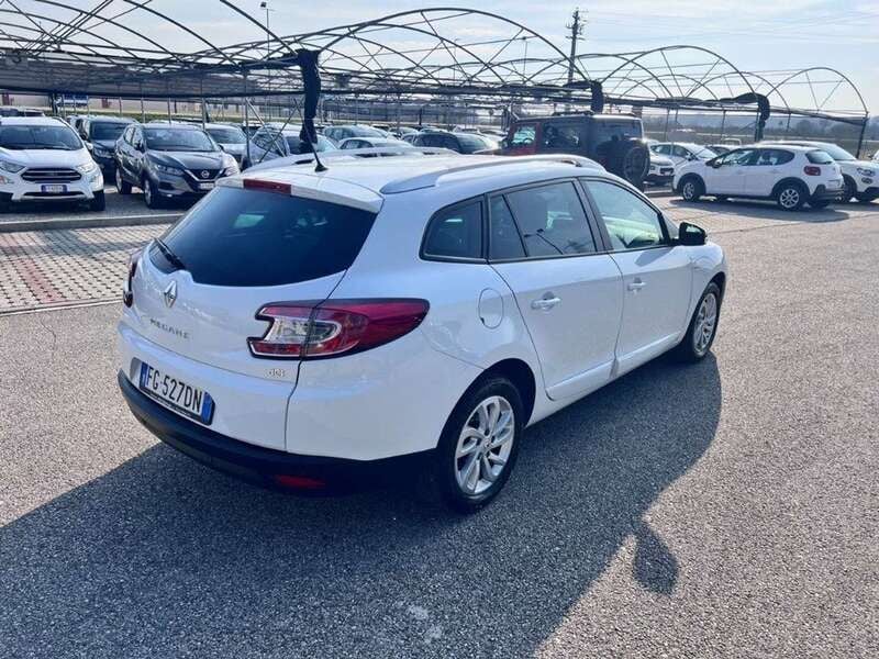 Usata Renault Mégane GrandTour LIMITED 110 CV (80 kW) 2016 Bianco Station wagon