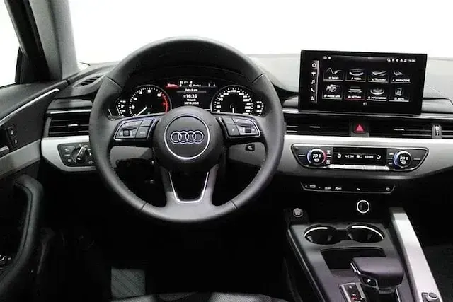 Usata Audi A4 Advanced 170 CV (125 kW) 2020 Argento Station wagon