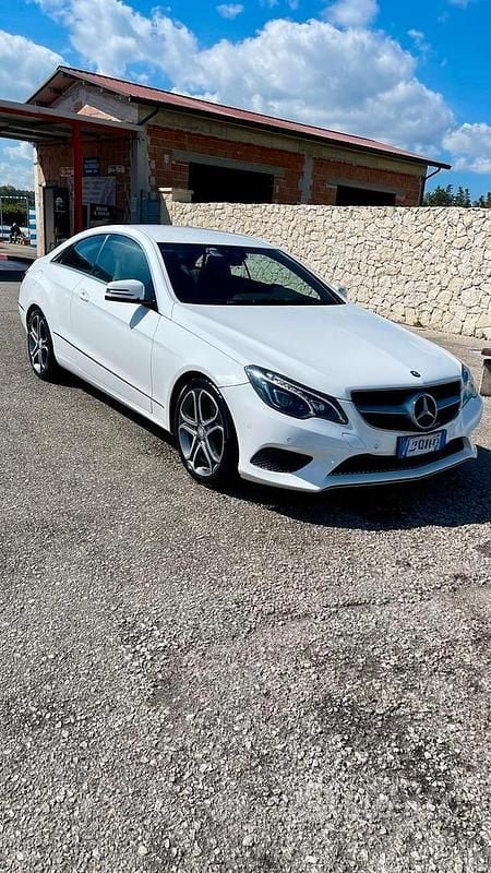 Usata Mercedes E250 204 CV (150 kW) 2014 Bianco Coupé