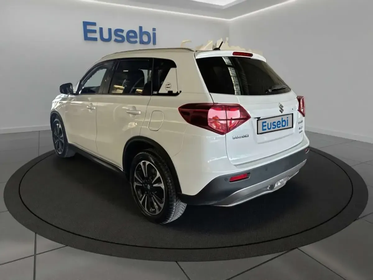Usata Suzuki Vitara 129 CV (94 kW) 2021 Bianco SUV