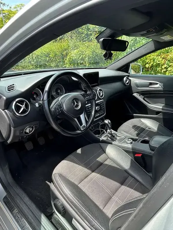 Usata Mercedes A180 Premium 109 CV (80 kW) 2014 Grigio Berlina