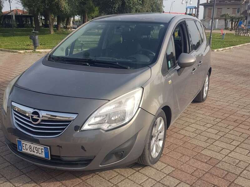 Usato 2011 Opel Meriva 1.2 Diesel 95 CV (2.900 €)