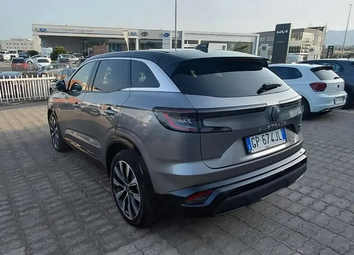 Usata Renault Austral Evolution 131 CV (96 kW) 2023 Grigio SUV