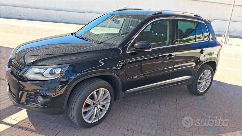 Usata VW Tiguan 140 CV (102 kW) 2012 Nero SUV