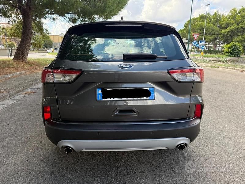 Usata Ford Kuga ST-Line X 120 CV (88 kW) 2021 Grigio SUV