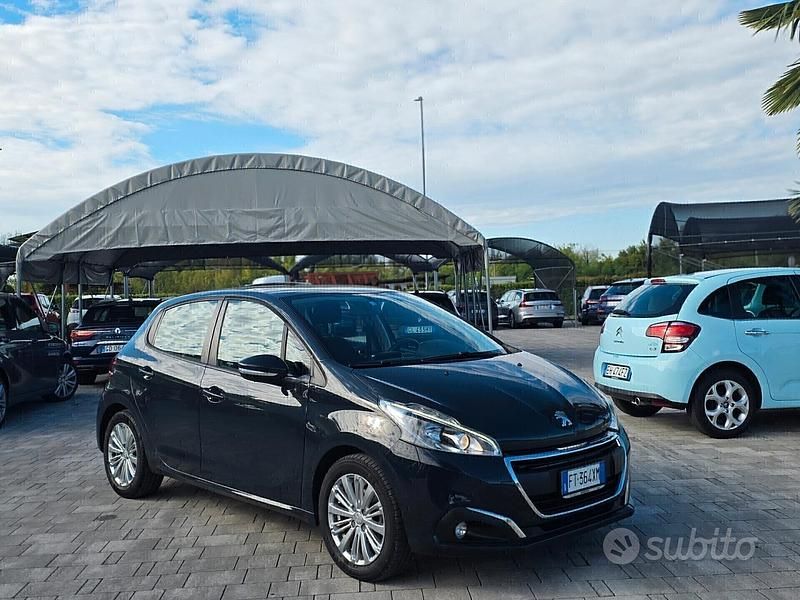 Usata Peugeot 208 81 CV (59 kW) 2019 Blu Utilitaria