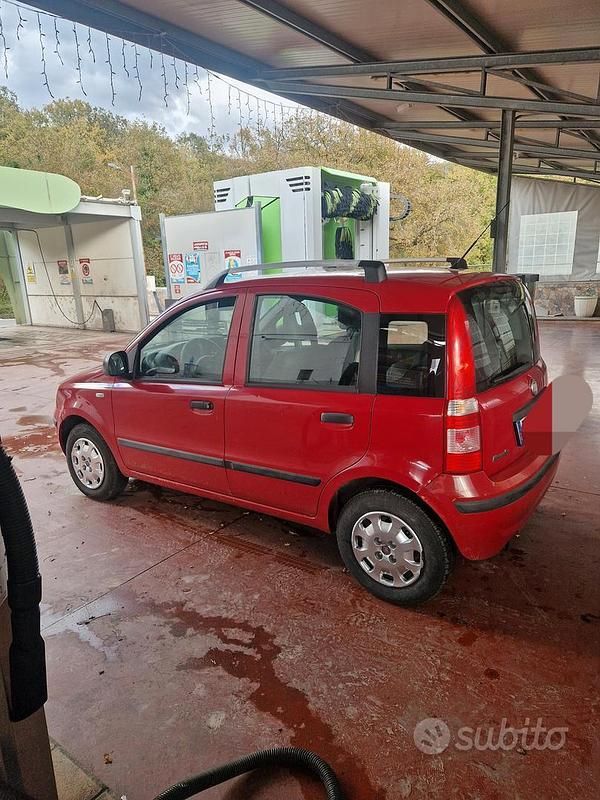 Rosso Usata 2011 Fiat Panda Tre volumi | 3750 € (Ottimo prezzo) - Immagine 1/4