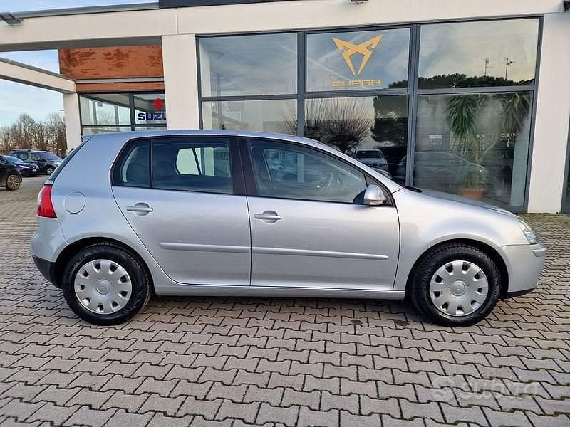 Usata VW Golf IV 116 CV (85 kW) 2005 Grigio Berlina