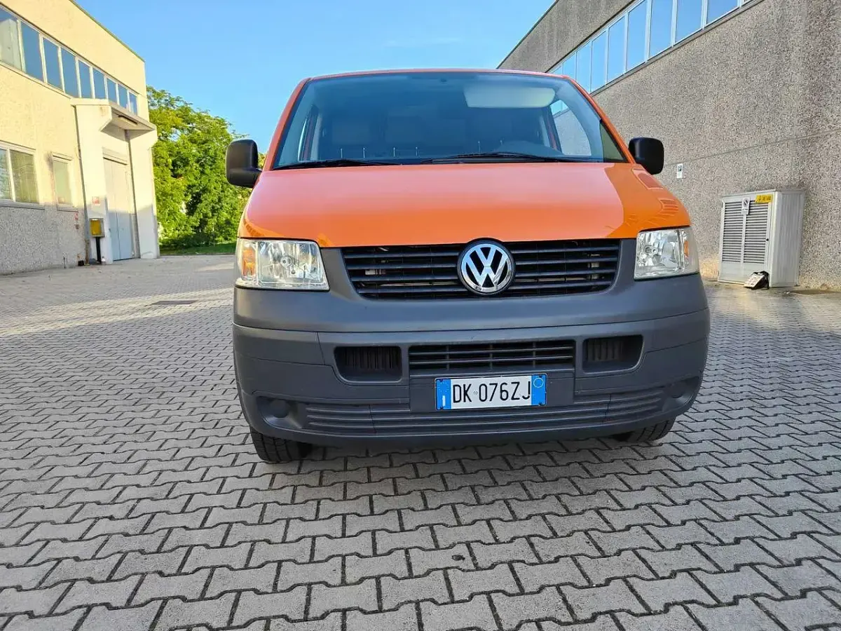 Usata VW Transporter 131 CV (96 kW) 2007 Arancione Furgone