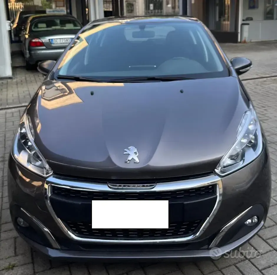 Usata Peugeot 208 Allure 83 CV (61 kW) 2019 Grigio Utilitaria