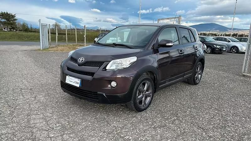 Usata Toyota Urban Cruiser Luxury 89 CV (65 kW) 2009 Marrone Utilitaria