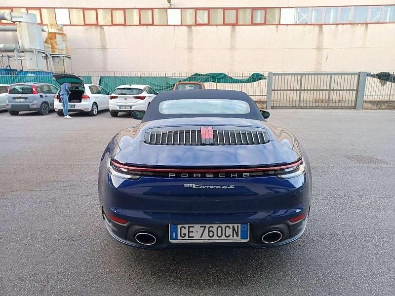 Usata Porsche 911 Carrera 4S Cabriolet 450 CV (330 kW) 2021 Blu/azzurro Cabrio