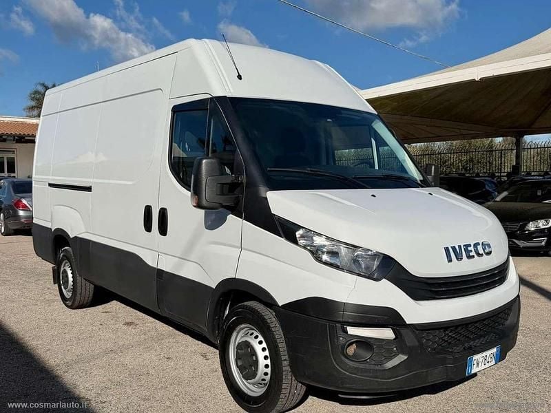Usata Iveco Daily 136 CV (100 kW) 2018 Bianco Furgone