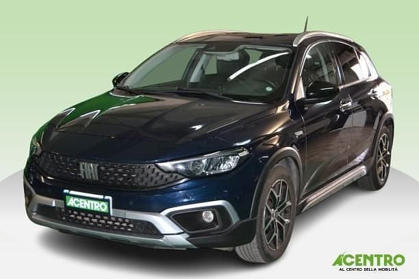 Usata Fiat Tipo Cross 100 CV (73 kW) 2021 Blu Berlina