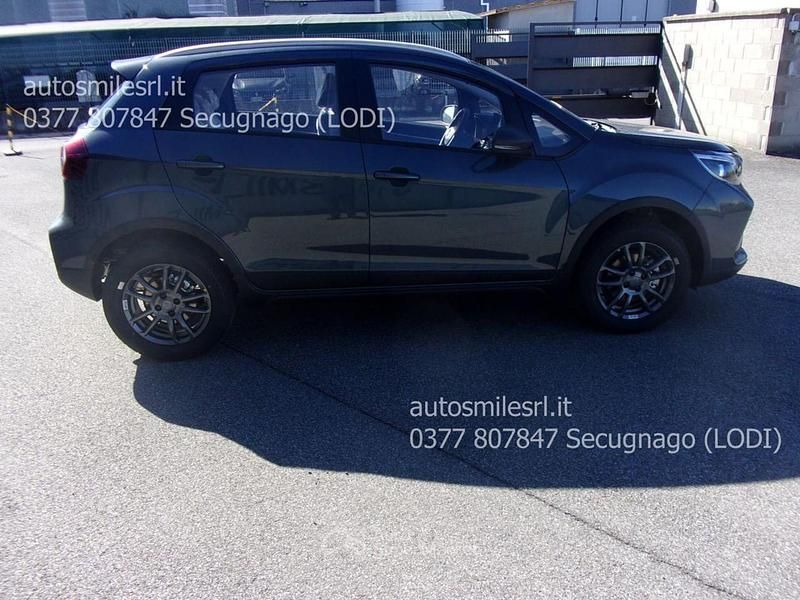 Nuova EMC QUATTRO 103 CV (75 kW) 2026 Gray SUV