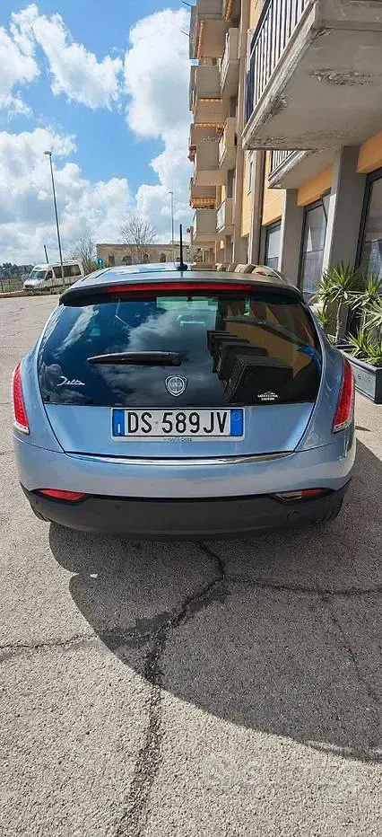 Usata Lancia Delta 120 CV (88 kW) 2008 Utilitaria