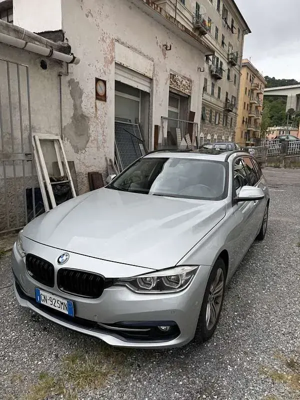 Usata BMW 318 Luxury Line 150 CV (110 kW) 2018 Station wagon
