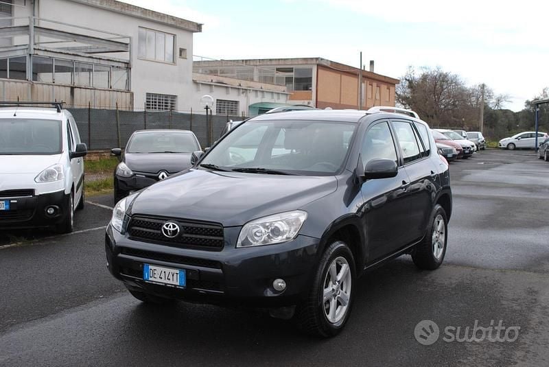 Usata Toyota RAV4 136 CV (100 kW) 2007 Nero SUV